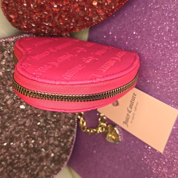 πHPπ Juicy Couture πNWTπ Beautiful Bright Pink Heart Shaped Wristlet!πππ - Picture 13 of 13